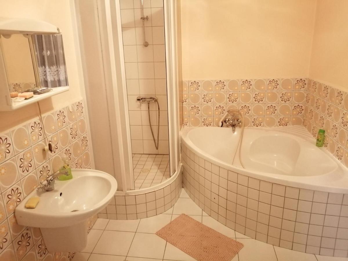 Apartmany Sedek Roprachtice 外观 照片