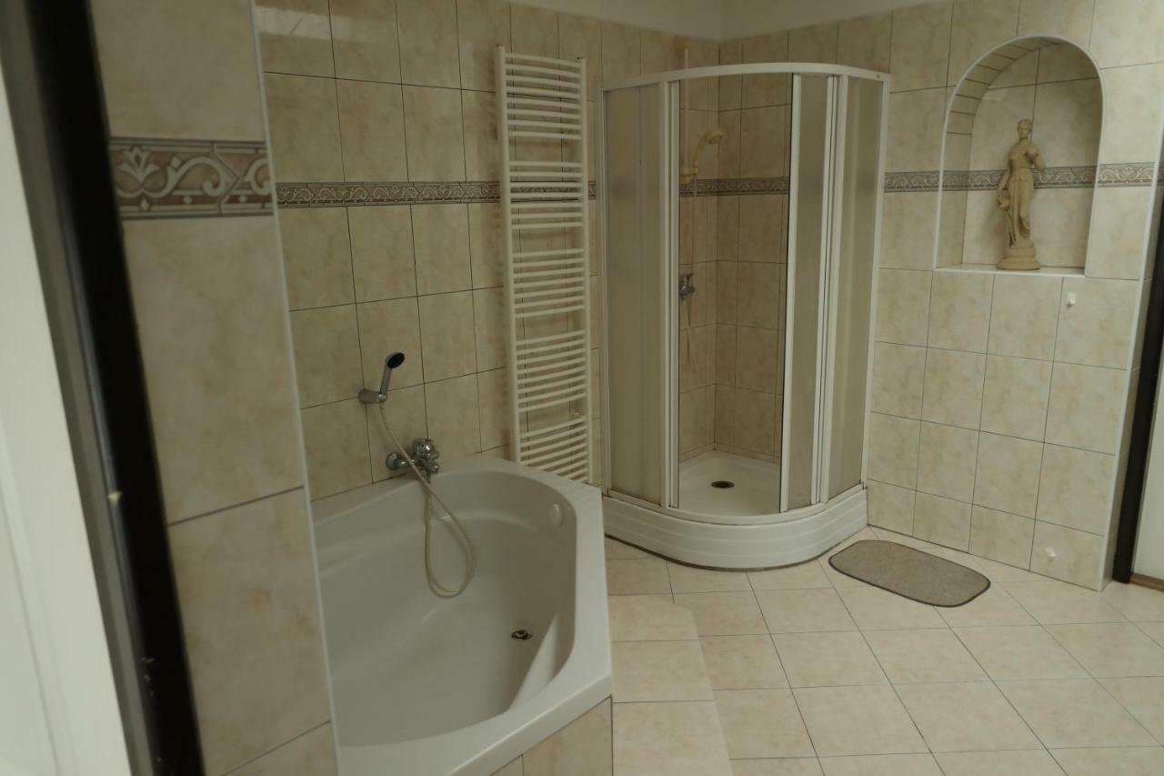 Apartmany Sedek Roprachtice 外观 照片